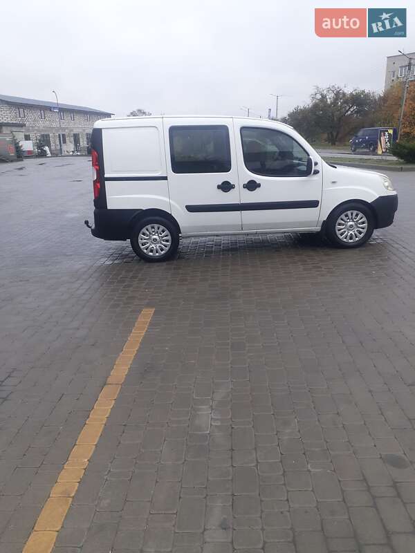 Минивэн Fiat Doblo 2008 в Кропивницком фото 2 Минивэн Fiat Doblo 2008 в Кропивницком
