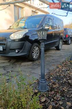 Минивэн Fiat Doblo 2010 в Киеве