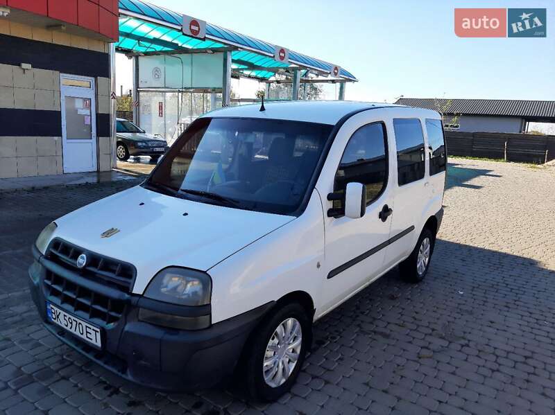 Минивэн Fiat Doblo 2003 в Березному