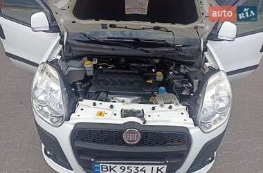 Минивэн Fiat Doblo 2011 в 