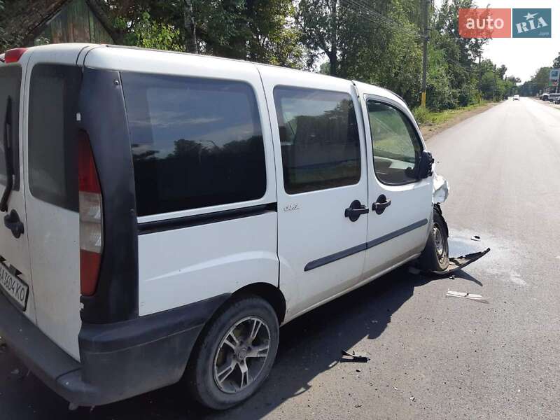 Минивэн Fiat Doblo 2001 в Киеве