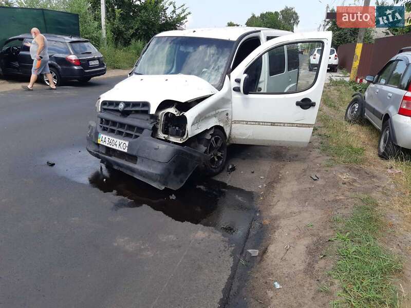 Минивэн Fiat Doblo 2001 в Киеве