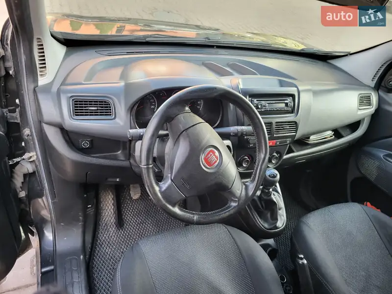 Минивэн Fiat Doblo 2010 в 