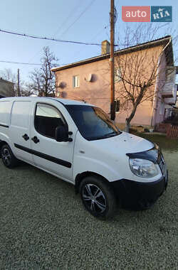 Грузовой фургон Fiat Doblo 2011 в Тысменице