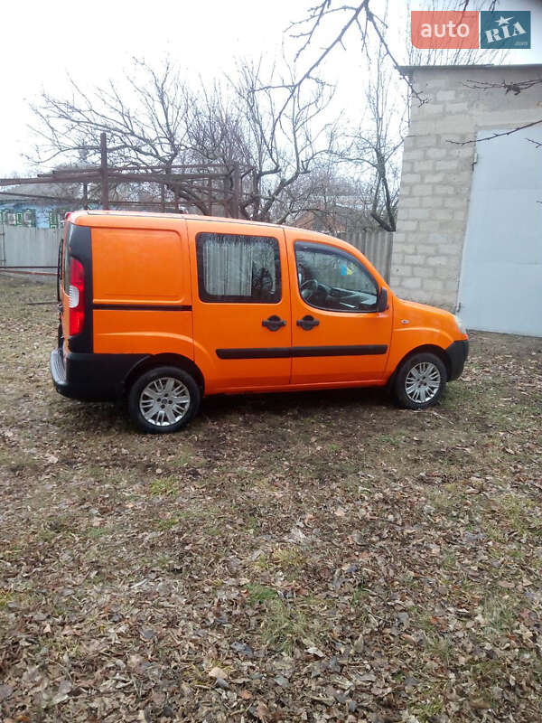 Минивэн Fiat Doblo 2008 в Полтаве