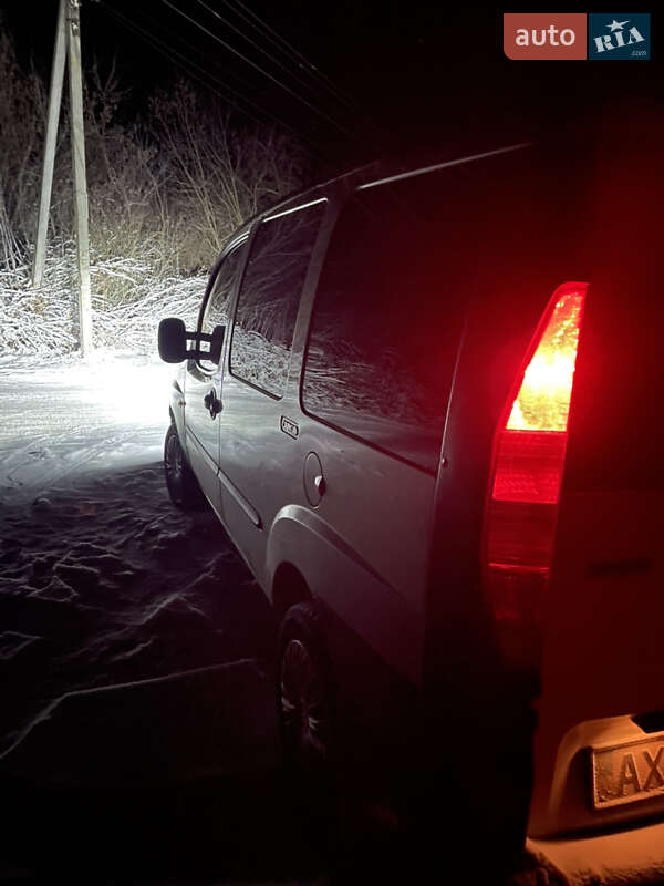 Минивэн Fiat Doblo 2003 в Богодухове