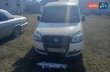 Вантажний фургон Fiat Doblo 2006 в Чернівцях