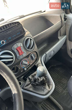 Вантажний фургон Fiat Doblo 2004 в 