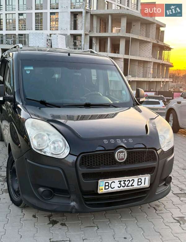 Минивэн Fiat Doblo 2012 в Львове