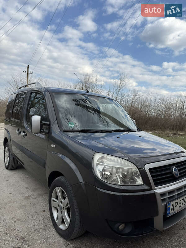 Минивэн Fiat Doblo 2007 в Новониколаевке