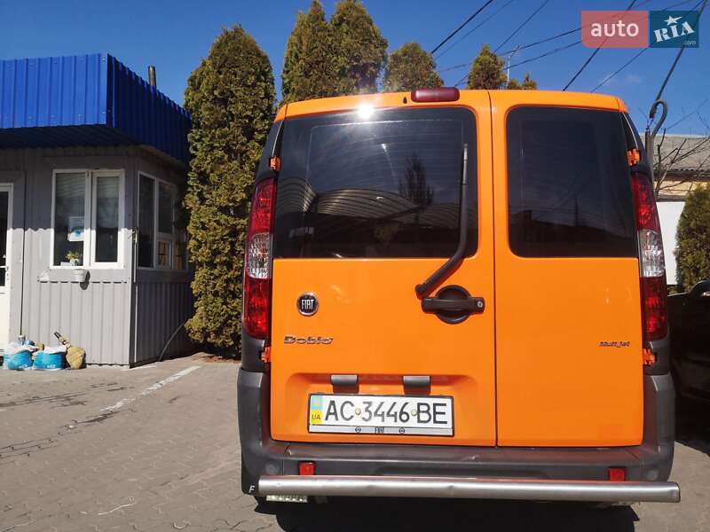 Минивэн Fiat Doblo 2007 в Луцке