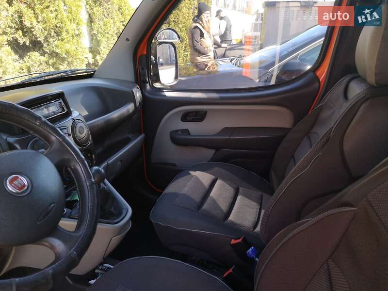 Минивэн Fiat Doblo 2007 в Луцке