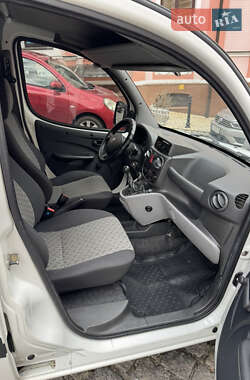 Грузовой фургон Fiat Doblo 2011 в 