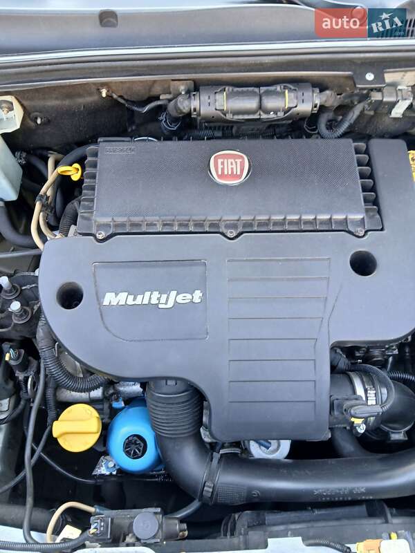 Минивэн Fiat Doblo 2010 в Олевске