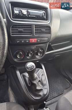 Мінівен Fiat Doblo 2010 в 