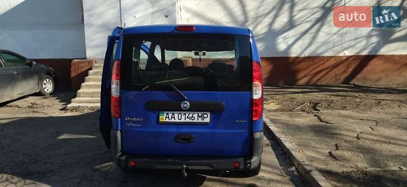 Минивэн Fiat Doblo 2006 в Киеве