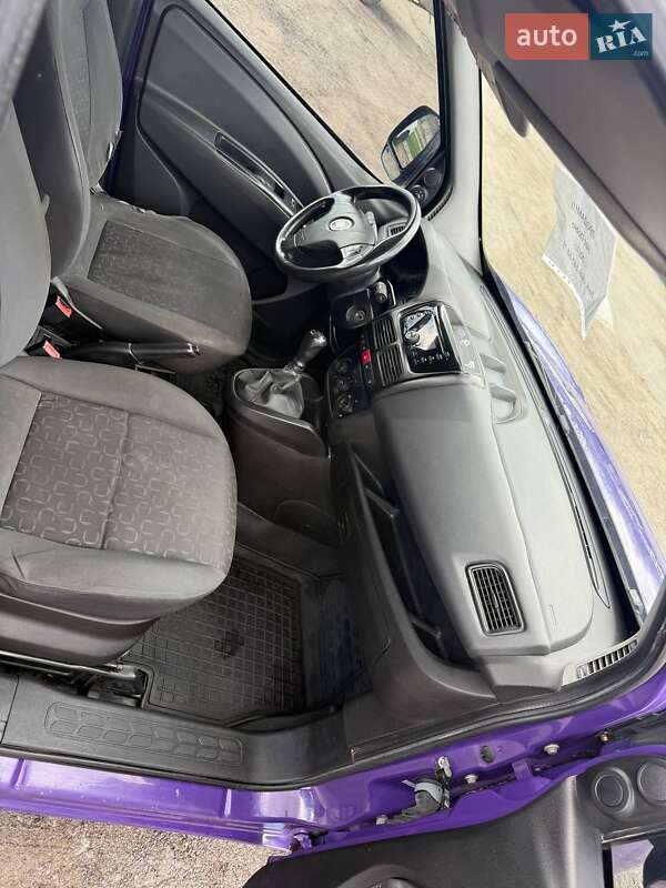 Вантажний фургон Fiat Doblo 2011 в Харкові