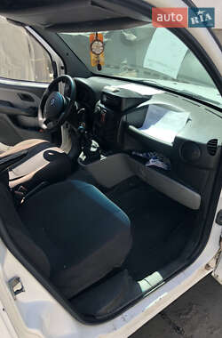 Грузовой фургон Fiat Doblo 2005 в 