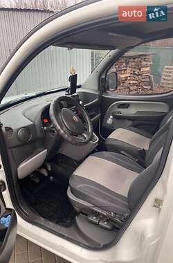 Минивэн Fiat Doblo 2009 в 