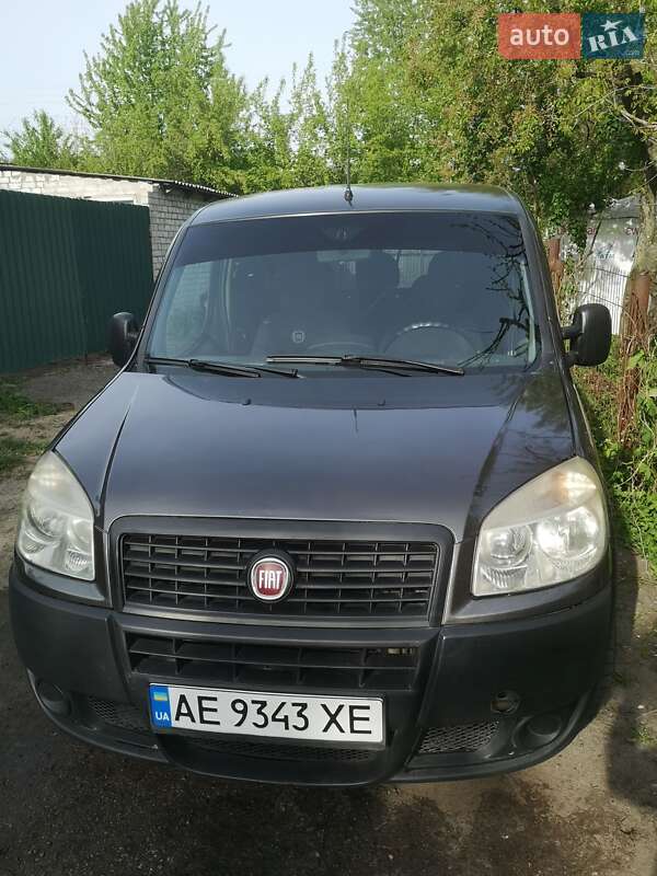Минивэн Fiat Doblo 2008 в Киеве