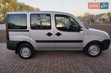 Мінівен Fiat Doblo 2011 в 