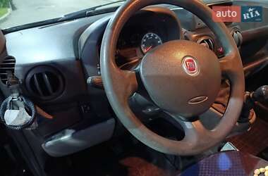 Минивэн Fiat Doblo 2010 в 