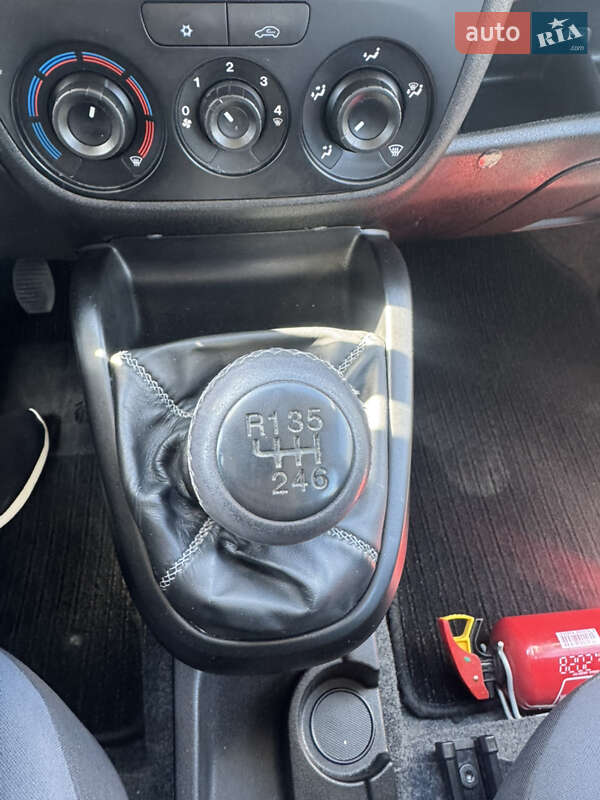 Мінівен Fiat Doblo 2014 в Луцьку