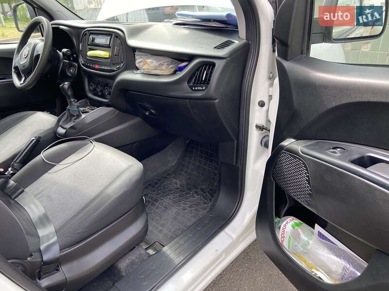 Мінівен Fiat Doblo 2017 в Києві
