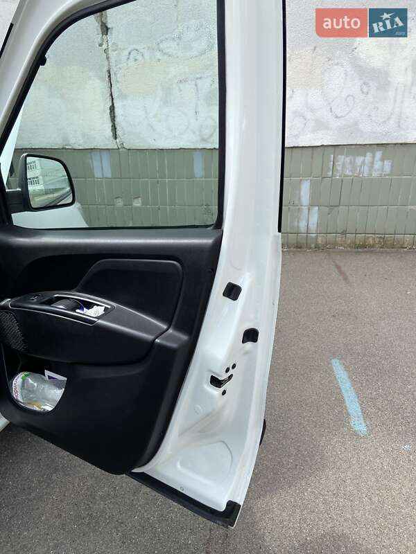 Мінівен Fiat Doblo 2017 в Києві