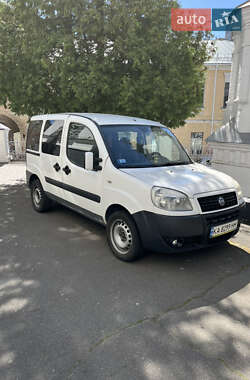 Минивэн Fiat Doblo 2008 в Киеве