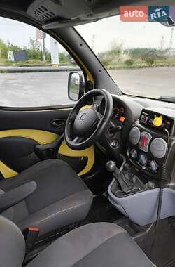Мінівен Fiat Doblo 2005 в 