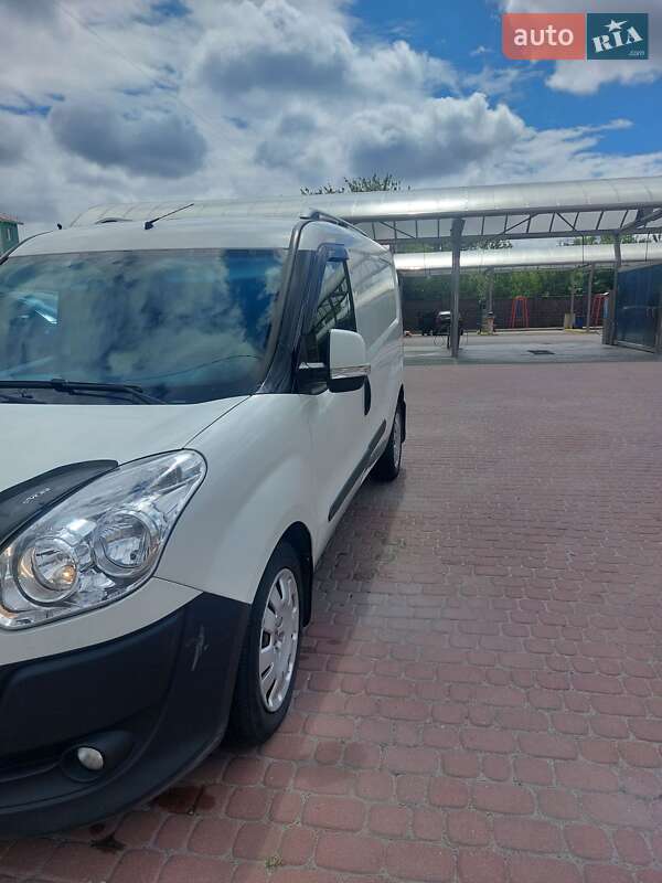 Грузовой фургон Fiat Doblo 2014 в Ровно