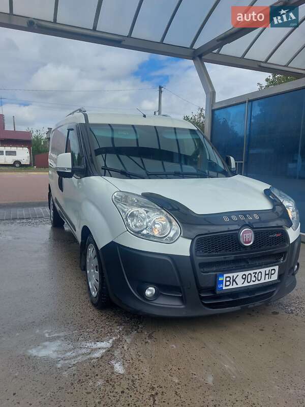 Грузовой фургон Fiat Doblo 2014 в Ровно