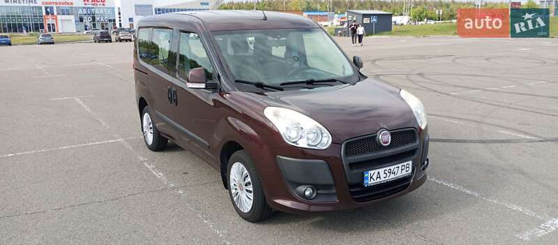 Минивэн Fiat Doblo 2013 в Киеве