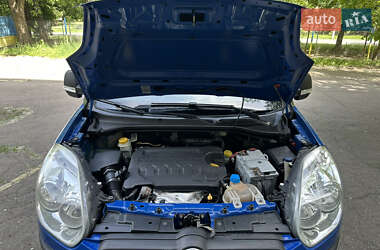 Вантажний фургон Fiat Doblo 2010 в 
