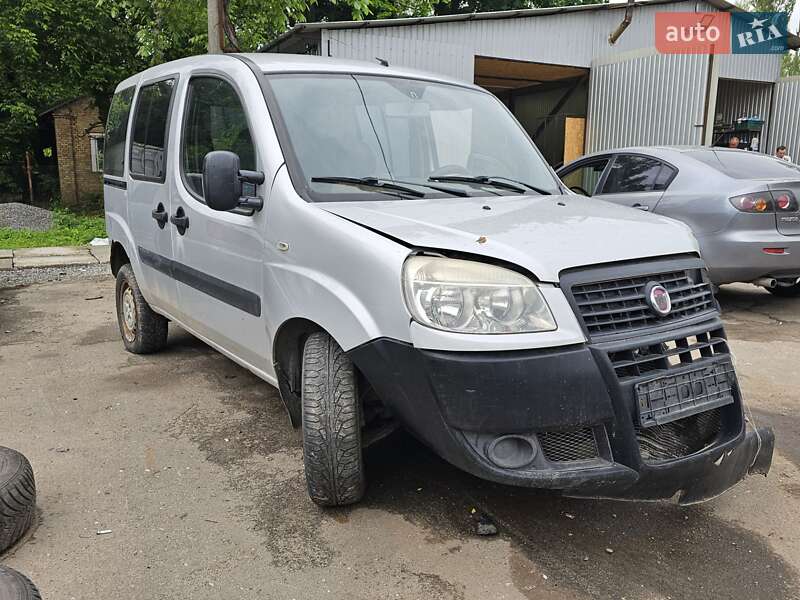 Fiat Doblo 2011
