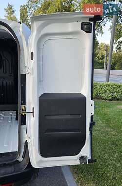 Грузовой фургон Fiat Doblo 2016 в 