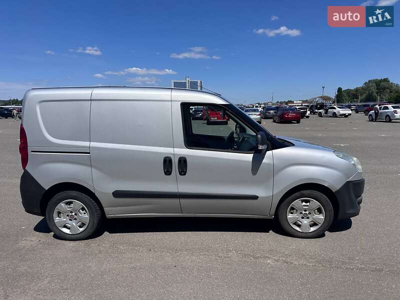 Fiat Doblo 2012