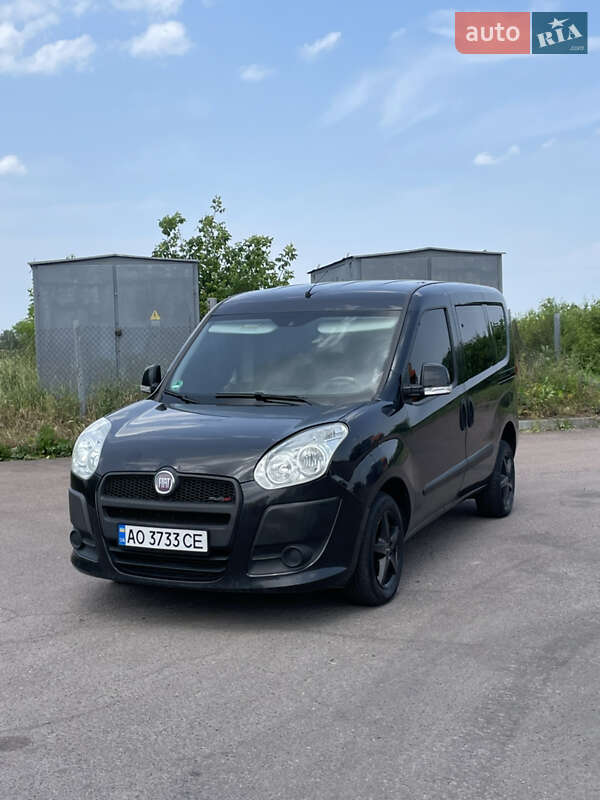Минивэн Fiat Doblo 2010 в 