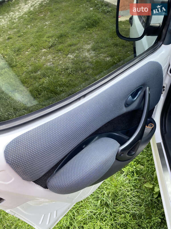 Минивэн Fiat Doblo 2003 в Виннице фото 23 Минивэн Fiat Doblo 2003 в Виннице