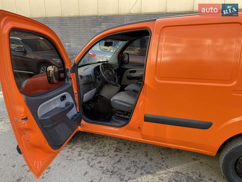 Минивэн Fiat Doblo 2008 в Тернополе