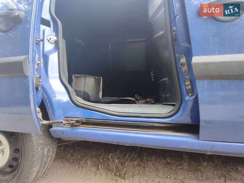 Грузовой фургон Fiat Doblo 2006 в Краснограде
