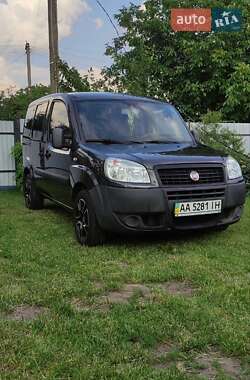 Минивэн Fiat Doblo 2010 в Киеве