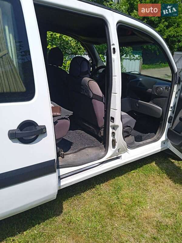 Минивэн Fiat Doblo 2006 в Ярмолинцах