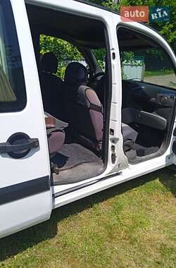 Минивэн Fiat Doblo 2006 в 