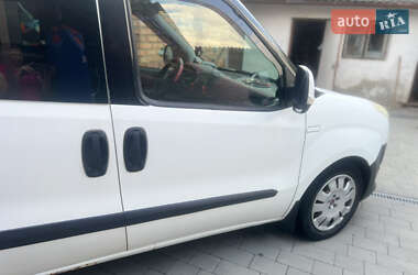 Минивэн Fiat Doblo 2010 в 