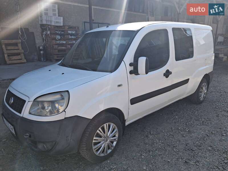 Минивэн Fiat Doblo 2009 в Черновцах
