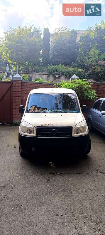 Минивэн Fiat Doblo 2008 в Киеве