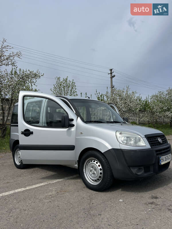 Минивэн Fiat Doblo 2013 в Ровно фото Минивэн Fiat Doblo 2013 в Ровно