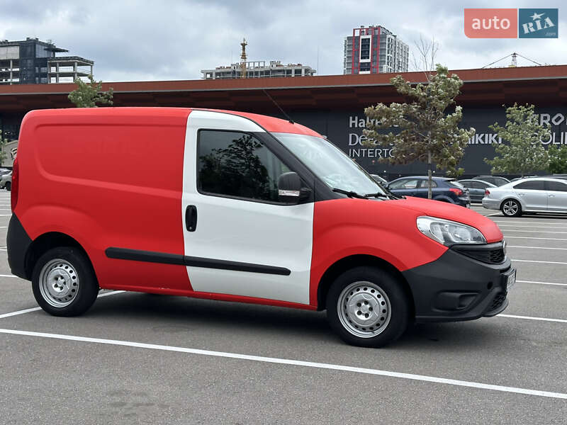 Грузовой фургон Fiat Doblo 2017 в 